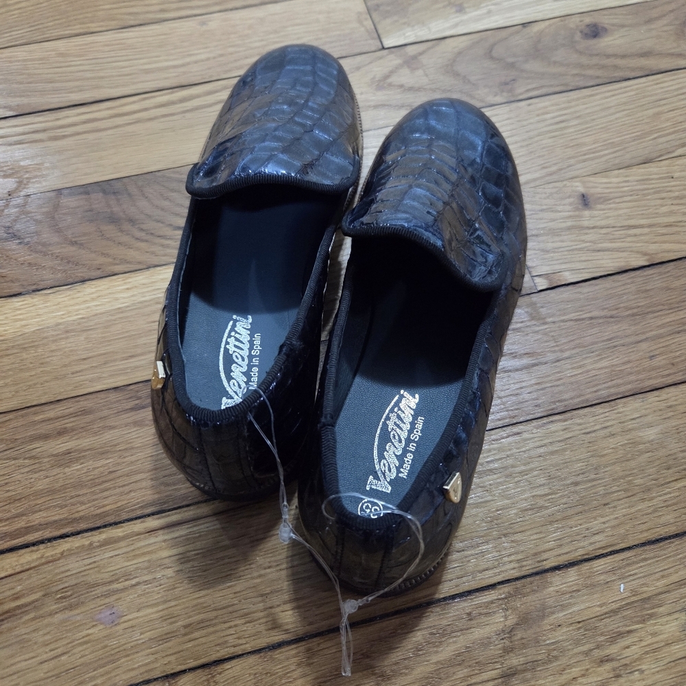 Venettini Crocodile Embpssed Loafers - Picture 7 of 8